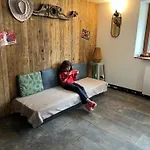 Prive Avec Vue Panoramique Sur Les Montagnes & Proche