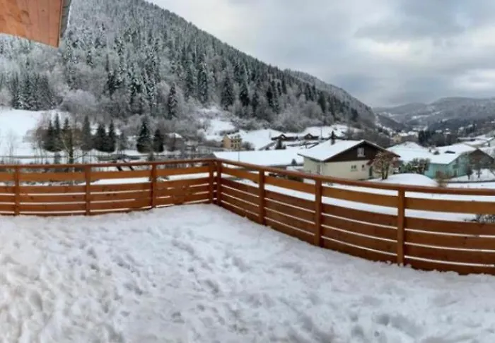 Prive Avec Vue Panoramique Sur Les Montagnes & Proche Horská chata