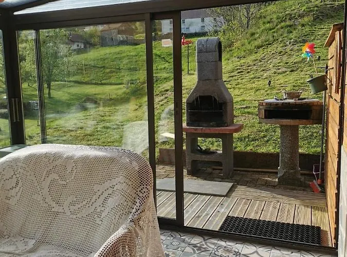 Prive Avec Vue Panoramique Sur Les Montagnes & Proche *