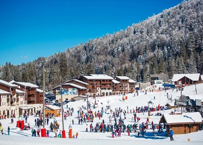Prive Avec Vue Panoramique Sur Les Montagnes & Proche *