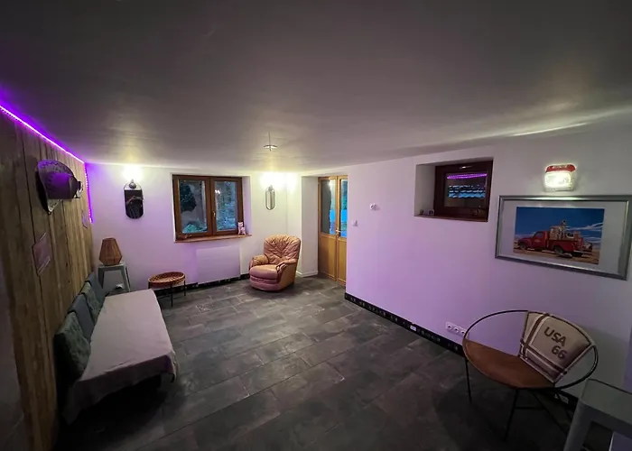 Prive Avec Vue Panoramique Sur Les Montagnes & Proche Horská chata